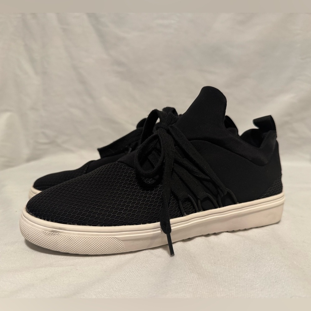 Steve Madden Lancer Sneakers Black Lace Up Shoes Casual Size 8.5